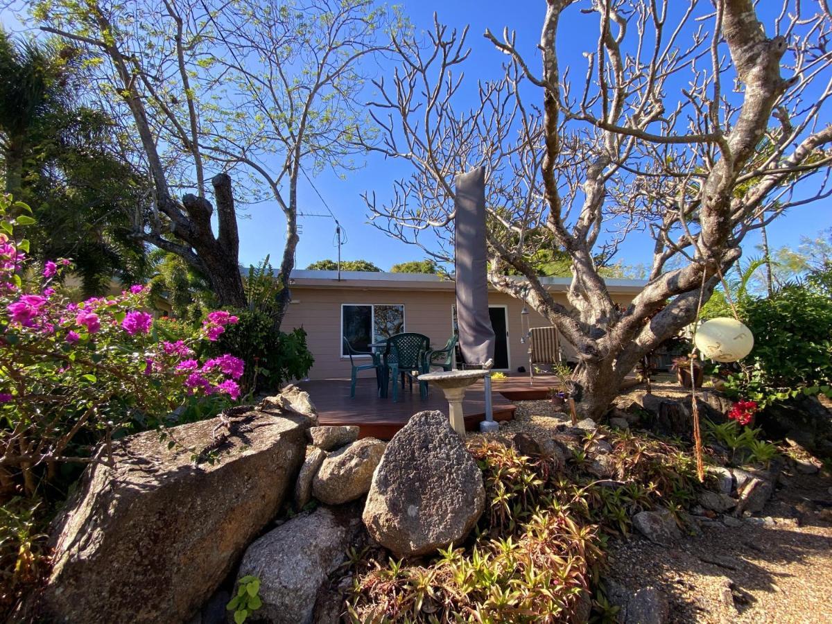 J & Ella'S Holiday House - 2 Bedroom, 2 Bathroom Home クックタウン エクステリア 写真