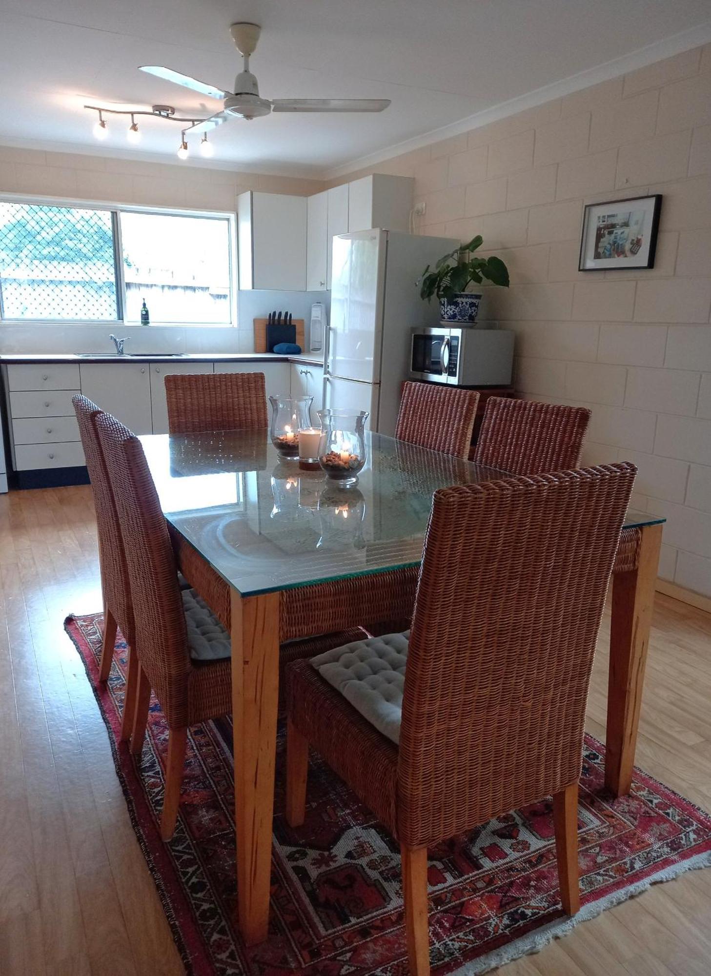 J & Ella'S Holiday House - 2 Bedroom, 2 Bathroom Home クックタウン エクステリア 写真