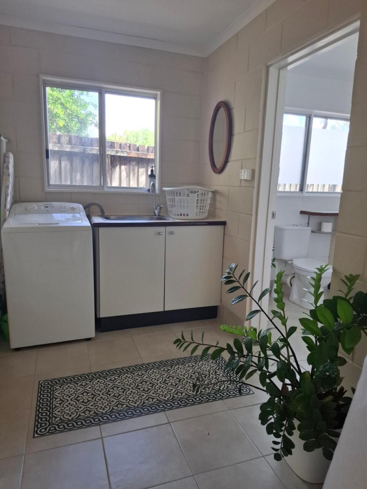 J & Ella'S Holiday House - 2 Bedroom, 2 Bathroom Home クックタウン エクステリア 写真